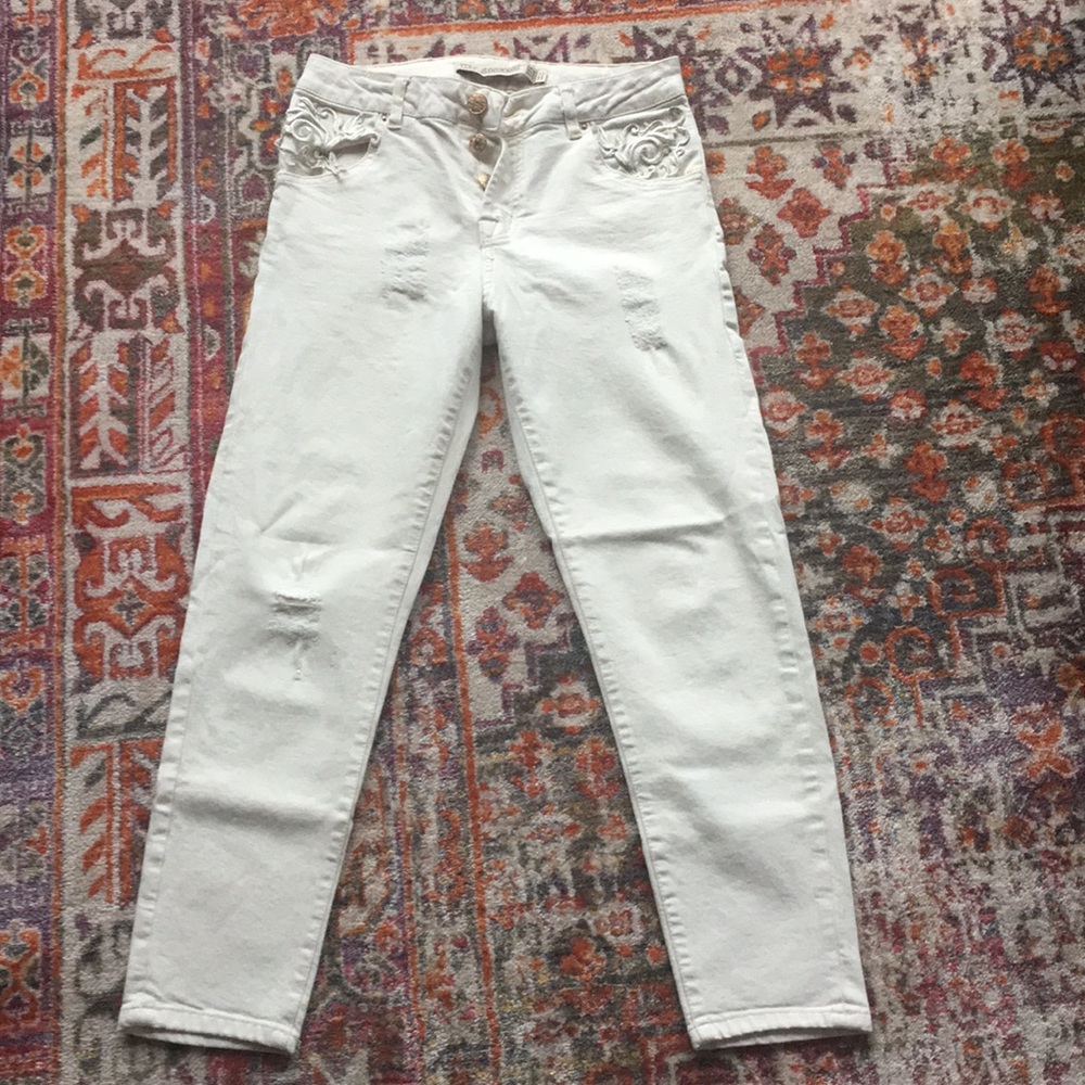 Off white slightly distressed jeans